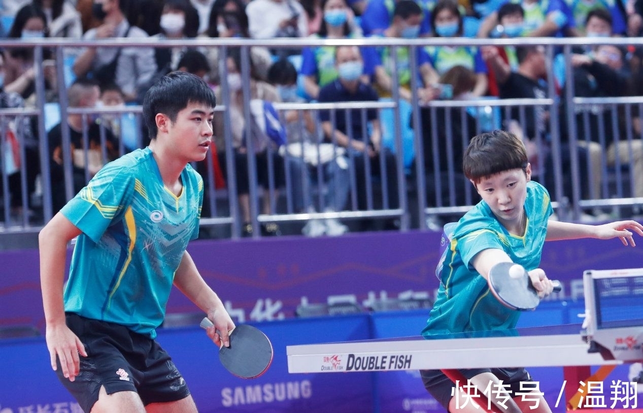 同时具备边 同时具备边