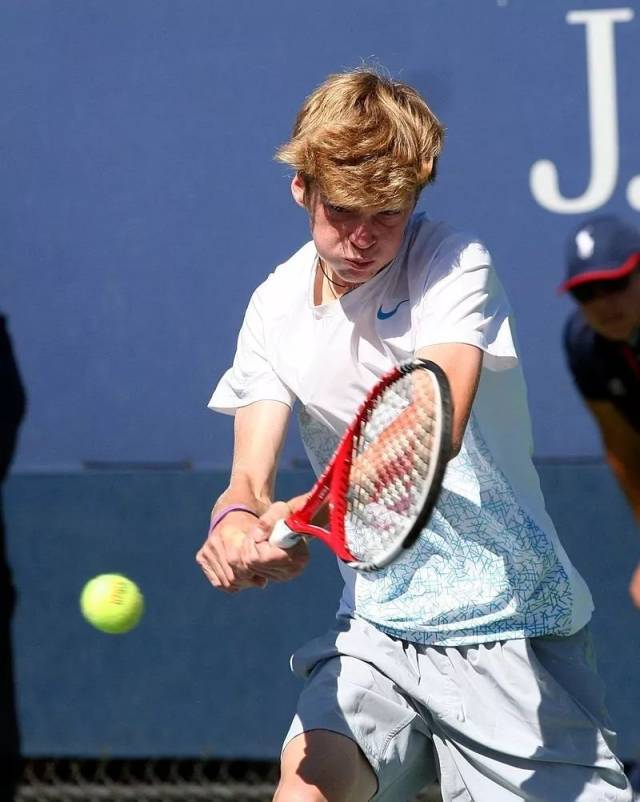 采用更多 采用更多